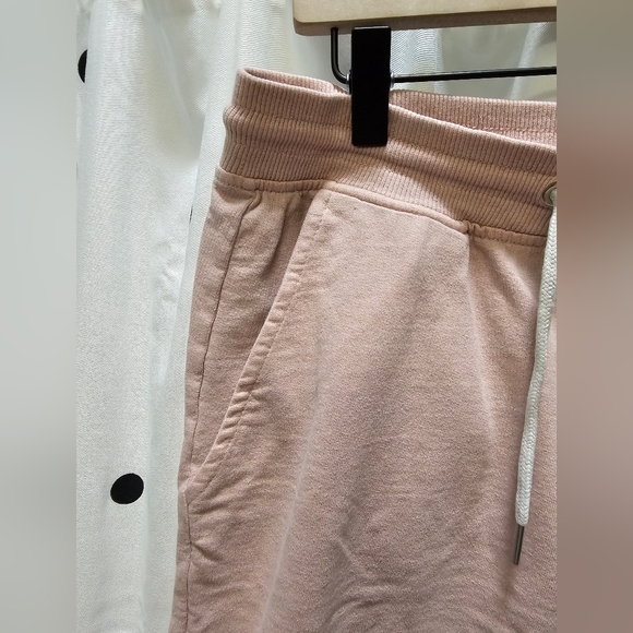 Free Planet light pink drawstring knit lounge shorts medium - Picture 2 of 8